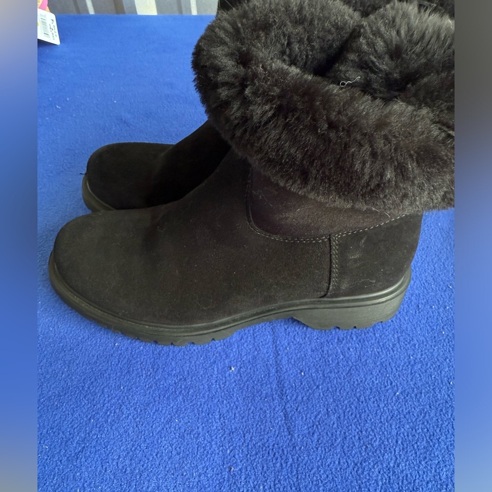 La Canadienne: Women's Black Boot